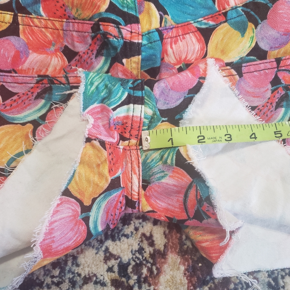 Zara High Rise Denim Shorts Festival Colorful Fruit Print Raw Hem Size 4 - Picture 10 of 11